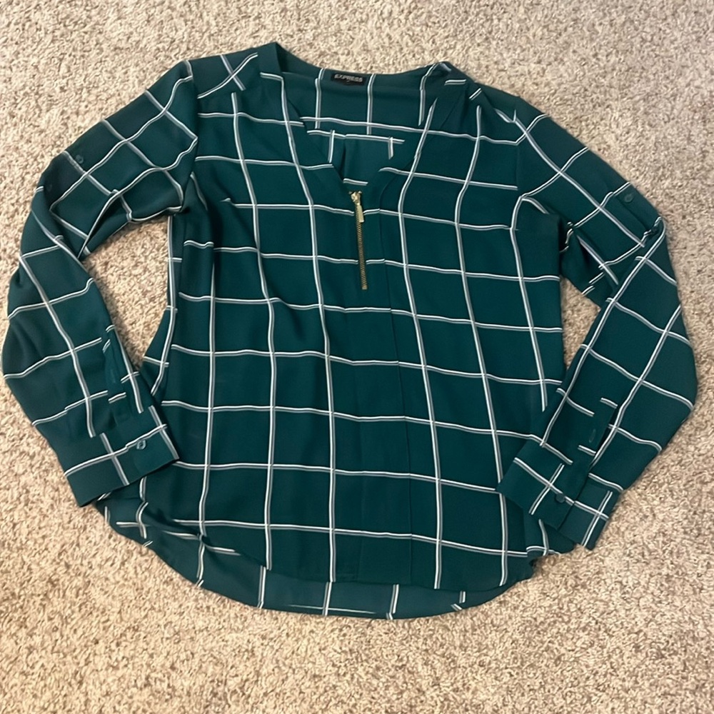 Express long sleeve top with zipper size small